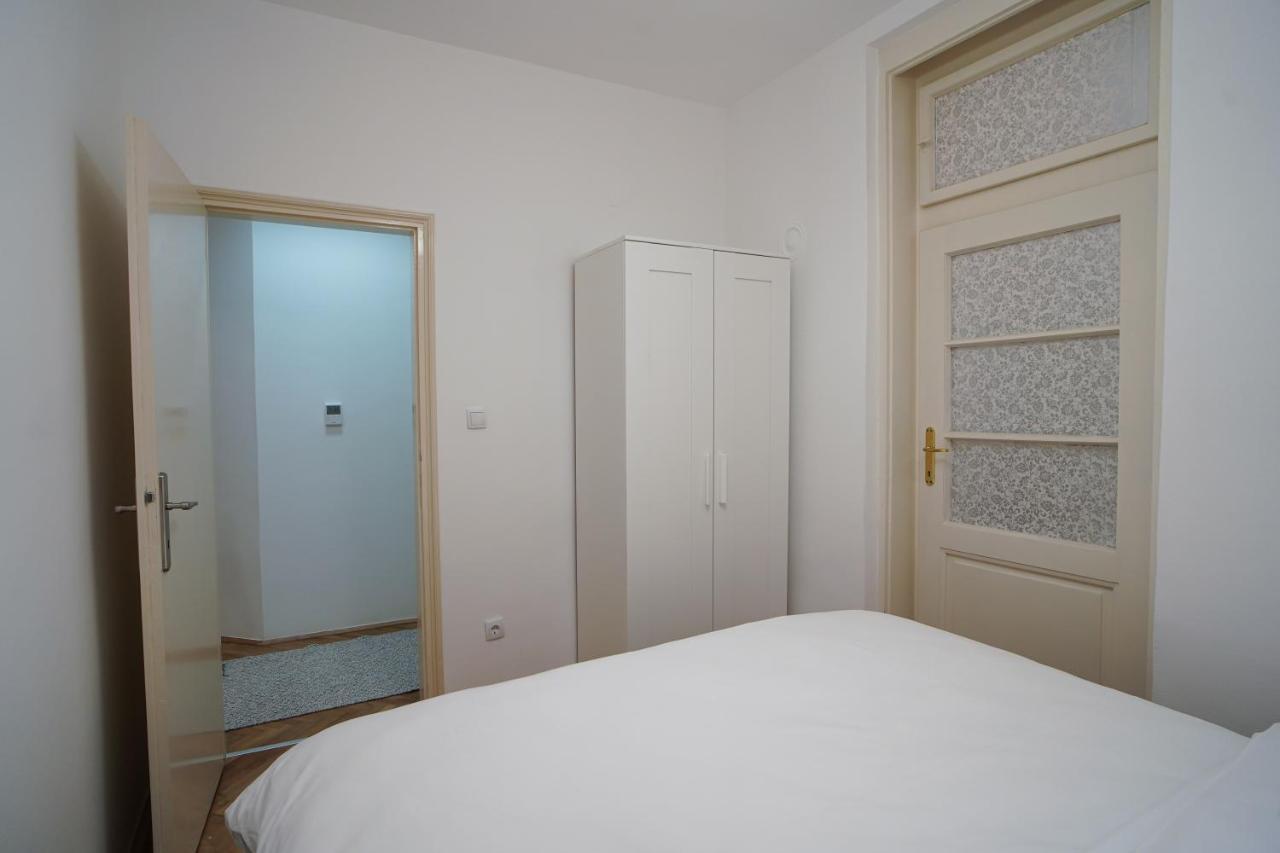 Quiet Luxury Family Apt Belgrade Fortress Center Buitenkant foto